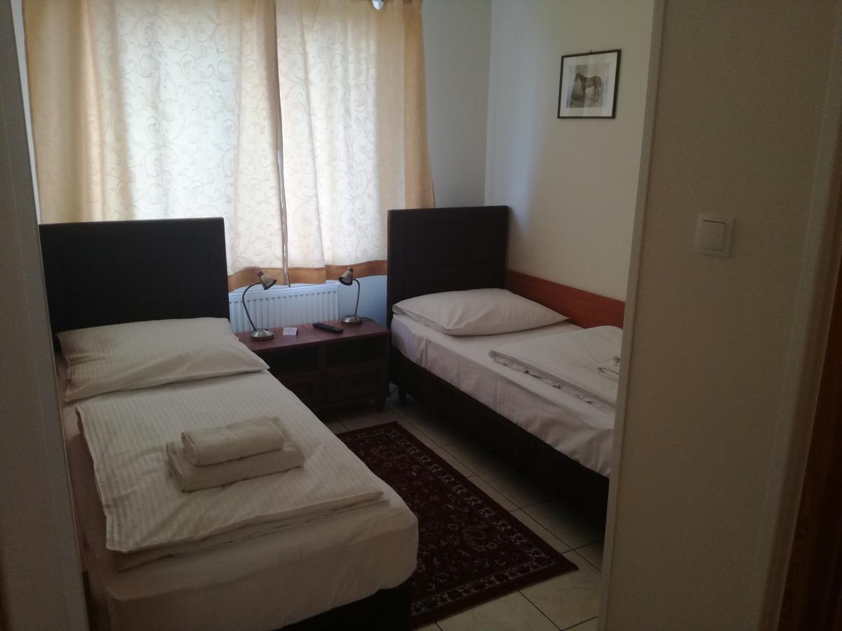 Villa Minerva Ζιελόνα Γκόρα Εξωτερικό φωτογραφία